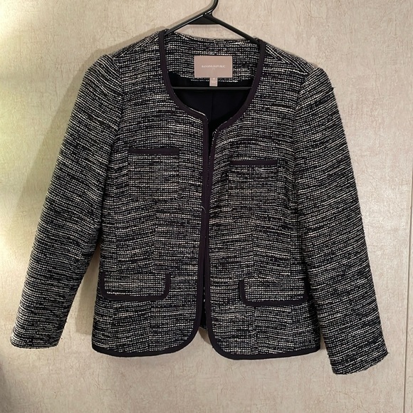 Banana Republic Jackets & Blazers - Banana Republic ladies jacket. Black/ white/ shimmer. Good condition.